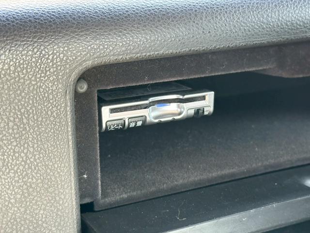 フェアレディZ バージョンS プロドライブGC-05F18インチアルミ 車高調 社外マフラー 6速MT車両 リアウィング カロッチェリア7インチナビ フルセグ CD・DVD再生 Bluetoothオーディオ 3連メーター ETC(8枚目)