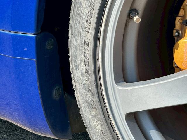 フェアレディZ バージョンS プロドライブGC-05F18インチアルミ 車高調 社外マフラー 6速MT車両 リアウィング カロッチェリア7インチナビ フルセグ CD・DVD再生 Bluetoothオーディオ 3連メーター ETC(29枚目)