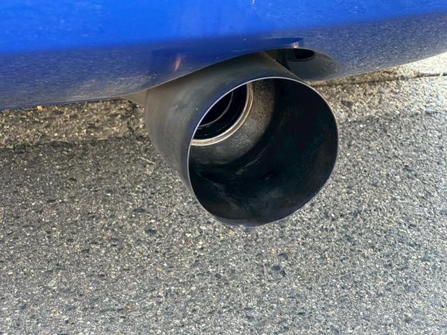 フェアレディZ バージョンS プロドライブGC-05F18インチアルミ 車高調 社外マフラー 6速MT車両 リアウィング カロッチェリア7インチナビ フルセグ CD・DVD再生 Bluetoothオーディオ 3連メーター ETC(40枚目)