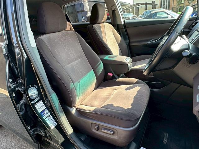 マークXジオ 240G ブラックパールリミテッド バックカメラ 純正SDナビゲーション フルセグ CD・DVD再生 スマートキー 電動シート ステアリングリモコン 純正18インチアルミホイール フォグライト 3列シート 電動格納ミラー助手席エアバック(6枚目)