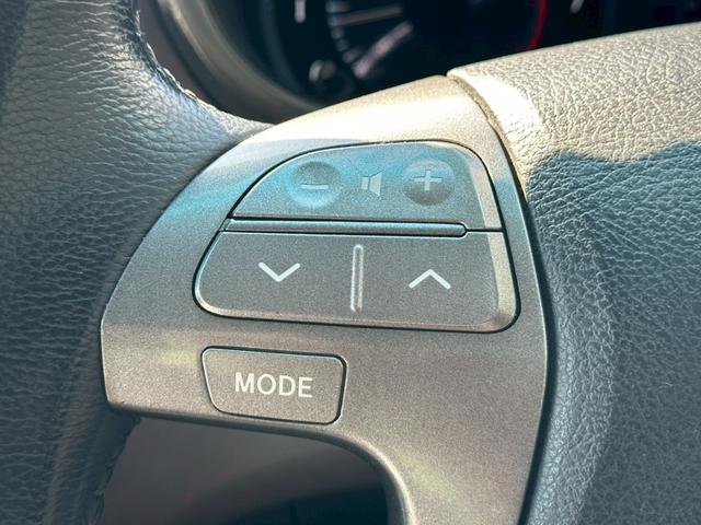 マークXジオ 240G ブラックパールリミテッド バックカメラ 純正SDナビゲーション フルセグ CD・DVD再生 スマートキー 電動シート ステアリングリモコン 純正18インチアルミホイール フォグライト 3列シート 電動格納ミラー助手席エアバック(10枚目)