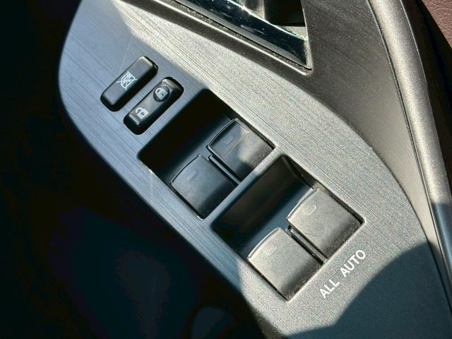 マークXジオ 240G ブラックパールリミテッド バックカメラ 純正SDナビゲーション フルセグ CD・DVD再生 スマートキー 電動シート ステアリングリモコン 純正18インチアルミホイール フォグライト 3列シート 電動格納ミラー助手席エアバック(59枚目)