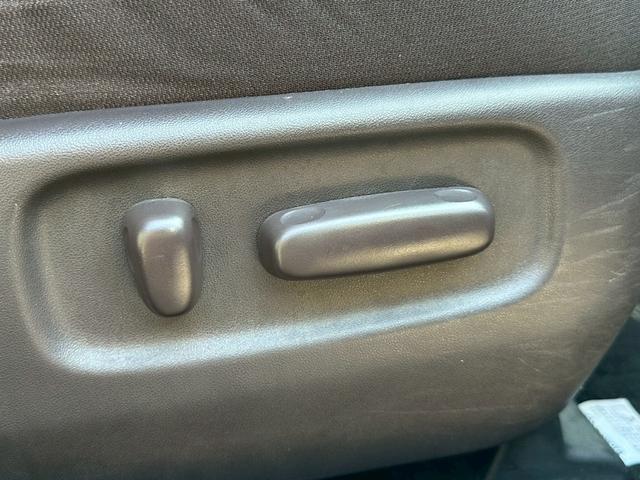 マークXジオ 240G ブラックパールリミテッド バックカメラ 純正SDナビゲーション フルセグ CD・DVD再生 スマートキー 電動シート ステアリングリモコン 純正18インチアルミホイール フォグライト 3列シート 電動格納ミラー助手席エアバック(61枚目)