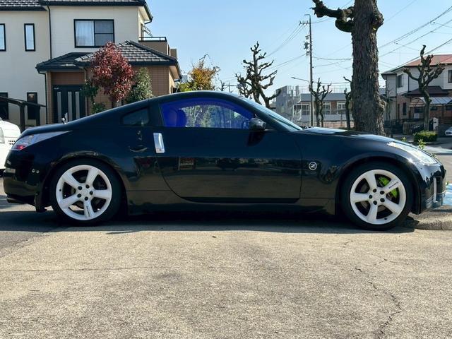 【ガラスコーティング】　当社では【ボディーガラスコーティング】も施工可能ですお車の艶が出て汚れにくく、お手入れも楽ちんですお気軽にスタッフまでお尋ね下さい