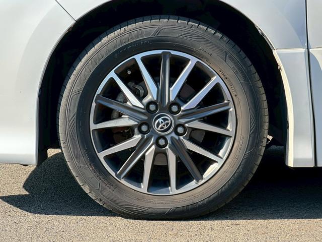 ヴォクシー ＺＳ　煌　両側電動スライドドア　純正９インチナビゲーション　フルセグ　純正フリップダウンモニター　バックカメラ　スマートキー　ＣＤ・ＤＶＤ再生　ＥＴＣ　純正アルミホイール　フォグライト　オートライト（28枚目）