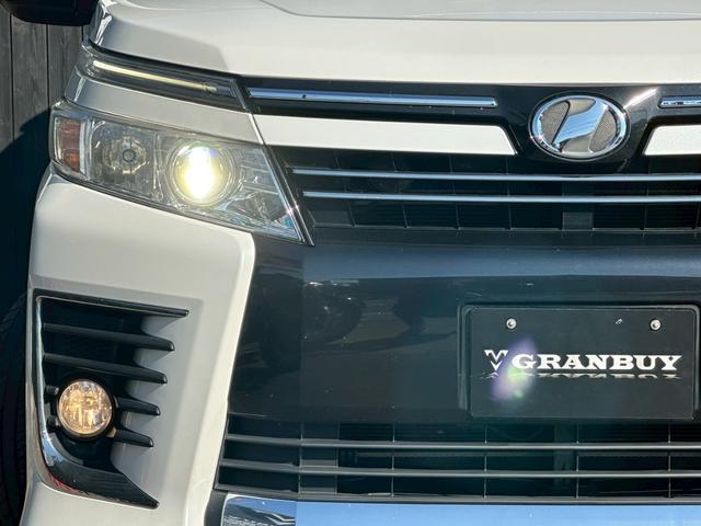 ヴォクシー ＺＳ　煌　両側電動スライドドア　純正９インチナビゲーション　フルセグ　純正フリップダウンモニター　バックカメラ　スマートキー　ＣＤ・ＤＶＤ再生　ＥＴＣ　純正アルミホイール　フォグライト　オートライト（36枚目）