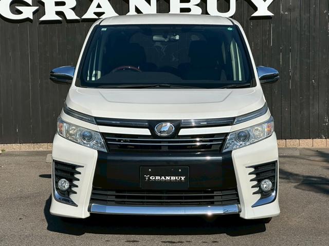 ヴォクシー ＺＳ　煌　両側電動スライドドア　純正９インチナビゲーション　フルセグ　純正フリップダウンモニター　バックカメラ　スマートキー　ＣＤ・ＤＶＤ再生　ＥＴＣ　純正アルミホイール　フォグライト　オートライト（37枚目）