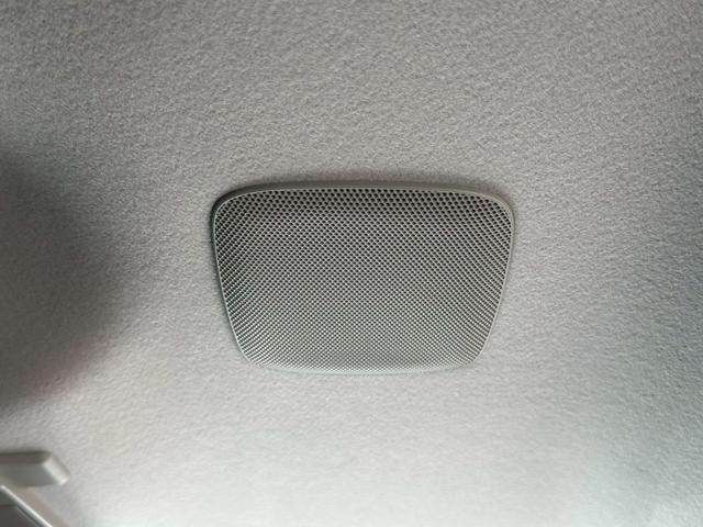 ヴォクシー ＺＳ　煌　両側電動スライドドア　純正９インチナビゲーション　フルセグ　純正フリップダウンモニター　バックカメラ　スマートキー　ＣＤ・ＤＶＤ再生　ＥＴＣ　純正アルミホイール　フォグライト　オートライト（64枚目）