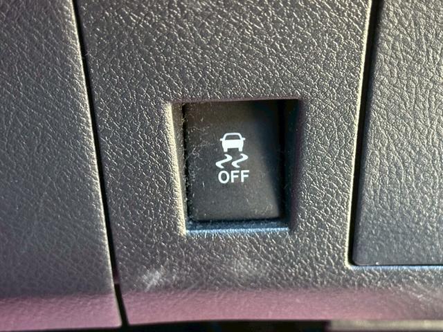 マークＸジオ ２４０Ｇ　ＡＬＰＩＮＥ７インチＨＤＤナビゲーション　ＣＤ・ＤＶＤ再生　ＥＴＣ　スマートキー　電動シート　Ｂｌｕｅｔｏｏｔｈ接続　助手席エアバック　純正アルミホイール　オートライト　フォグライト　スペアキー（62枚目）