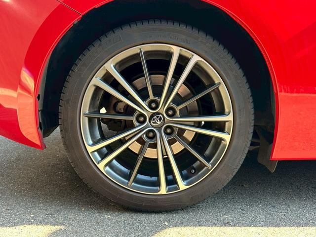 ８６ ＧＴリミテッド　ワンオーナー　７インチナビゲーション　フルセグ　ＣＤ・ＤＶＤ再生　Ｂｌｕｅｔｏｏｔｈオーディオ　ＥＴＣ　パドルシフト　オートライト　シートヒーター　スマートキー　純正１７インチアルミホイール（30枚目）