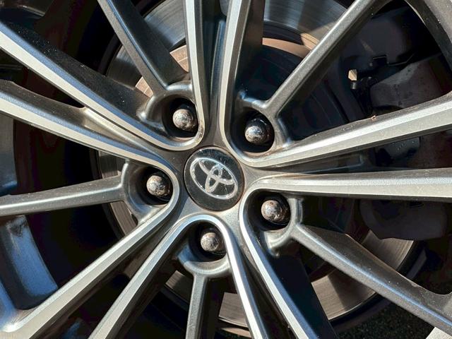 ８６ ＧＴリミテッド　ワンオーナー　７インチナビゲーション　フルセグ　ＣＤ・ＤＶＤ再生　Ｂｌｕｅｔｏｏｔｈオーディオ　ＥＴＣ　パドルシフト　オートライト　シートヒーター　スマートキー　純正１７インチアルミホイール（33枚目）