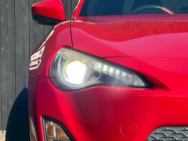 ８６ ＧＴリミテッド　ワンオーナー　７インチナビゲーション　フルセグ　ＣＤ・ＤＶＤ再生　Ｂｌｕｅｔｏｏｔｈオーディオ　ＥＴＣ　パドルシフト　オートライト　シートヒーター　スマートキー　純正１７インチアルミホイール（35枚目）