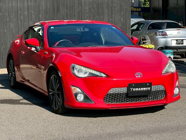 ８６ ＧＴリミテッド　ワンオーナー　７インチナビゲーション　フルセグ　ＣＤ・ＤＶＤ再生　Ｂｌｕｅｔｏｏｔｈオーディオ　ＥＴＣ　パドルシフト　オートライト　シートヒーター　スマートキー　純正１７インチアルミホイール（39枚目）