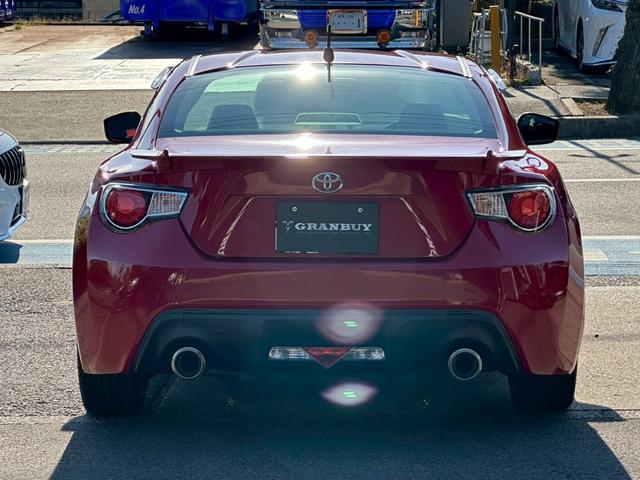 ８６ ＧＴリミテッド　ワンオーナー　７インチナビゲーション　フルセグ　ＣＤ・ＤＶＤ再生　Ｂｌｕｅｔｏｏｔｈオーディオ　ＥＴＣ　パドルシフト　オートライト　シートヒーター　スマートキー　純正１７インチアルミホイール（40枚目）