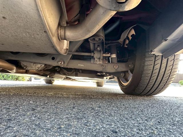 ８６ ＧＴリミテッド　ワンオーナー　７インチナビゲーション　フルセグ　ＣＤ・ＤＶＤ再生　Ｂｌｕｅｔｏｏｔｈオーディオ　ＥＴＣ　パドルシフト　オートライト　シートヒーター　スマートキー　純正１７インチアルミホイール（45枚目）