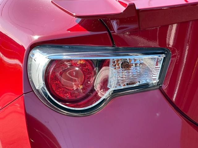 ８６ ＧＴリミテッド　ワンオーナー　７インチナビゲーション　フルセグ　ＣＤ・ＤＶＤ再生　Ｂｌｕｅｔｏｏｔｈオーディオ　ＥＴＣ　パドルシフト　オートライト　シートヒーター　スマートキー　純正１７インチアルミホイール（48枚目）