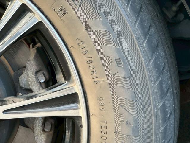 マークＸ プレミアム　シートヒーター　クルーズコントロール　フルセグ　ＣＤ・ＤＶＤ再生　ＲＩＺＬＥＹ１６インチアルミ　純正７インチナビ　ＥＴＣ　ハーフレザーシート　オートライト　バックカメラ　電動シート　スマートキー（33枚目）