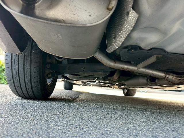 マークＸ プレミアム　シートヒーター　クルーズコントロール　フルセグ　ＣＤ・ＤＶＤ再生　ＲＩＺＬＥＹ１６インチアルミ　純正７インチナビ　ＥＴＣ　ハーフレザーシート　オートライト　バックカメラ　電動シート　スマートキー（45枚目）