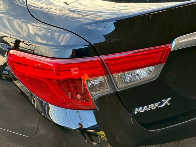 マークＸ プレミアム　シートヒーター　クルーズコントロール　フルセグ　ＣＤ・ＤＶＤ再生　ＲＩＺＬＥＹ１６インチアルミ　純正７インチナビ　ＥＴＣ　ハーフレザーシート　オートライト　バックカメラ　電動シート　スマートキー（48枚目）