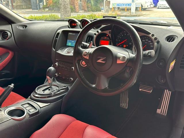 フェアレディZ 40thアニバーサリー NISMOマフラー BOSEサウンド 純正HDDナビ NISMOヘッドライト ETC 純正19インチアルミホイール 電動シート シートヒーター スマートキー パドルシフト ハーフレザーシート ワンセグ(5枚目)