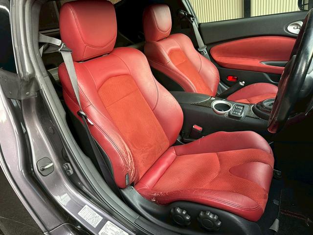 フェアレディZ 40thアニバーサリー NISMOマフラー BOSEサウンド 純正HDDナビ NISMOヘッドライト ETC 純正19インチアルミホイール 電動シート シートヒーター スマートキー パドルシフト ハーフレザーシート ワンセグ(6枚目)
