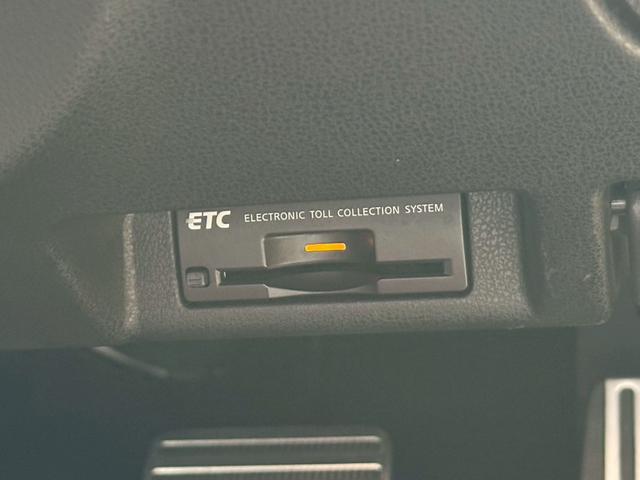 フェアレディZ 40thアニバーサリー NISMOマフラー BOSEサウンド 純正HDDナビ NISMOヘッドライト ETC 純正19インチアルミホイール 電動シート シートヒーター スマートキー パドルシフト ハーフレザーシート ワンセグ(8枚目)