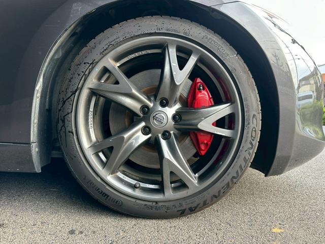 フェアレディZ 40thアニバーサリー NISMOマフラー BOSEサウンド 純正HDDナビ NISMOヘッドライト ETC 純正19インチアルミホイール 電動シート シートヒーター スマートキー パドルシフト ハーフレザーシート ワンセグ(30枚目)