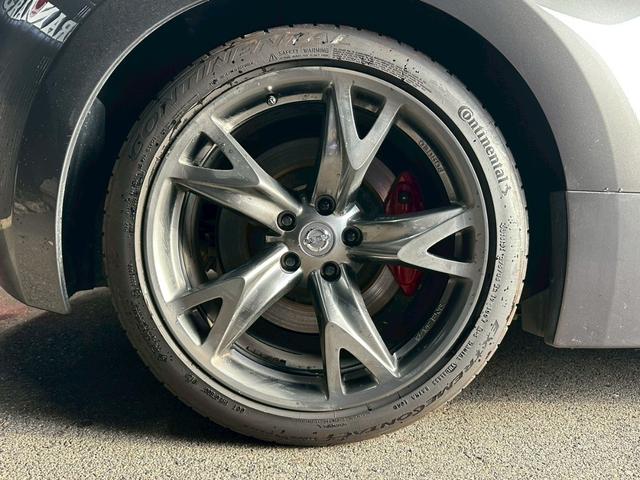フェアレディZ 40thアニバーサリー NISMOマフラー BOSEサウンド 純正HDDナビ NISMOヘッドライト ETC 純正19インチアルミホイール 電動シート シートヒーター スマートキー パドルシフト ハーフレザーシート ワンセグ(31枚目)