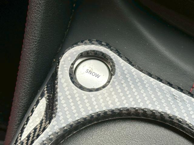 フェアレディZ 40thアニバーサリー NISMOマフラー BOSEサウンド 純正HDDナビ NISMOヘッドライト ETC 純正19インチアルミホイール 電動シート シートヒーター スマートキー パドルシフト ハーフレザーシート ワンセグ(50枚目)