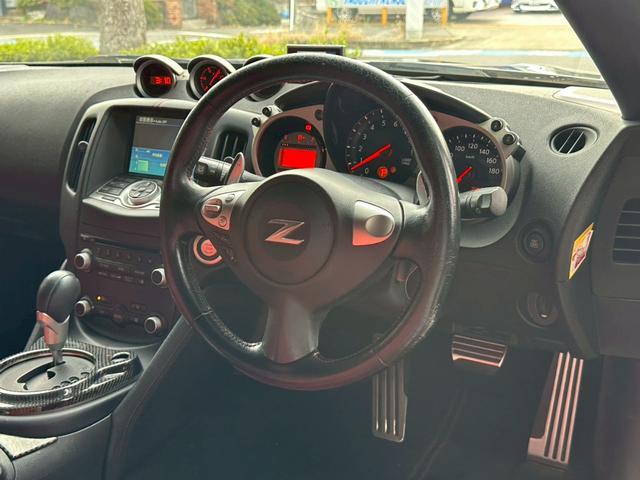 フェアレディZ 40thアニバーサリー NISMOマフラー BOSEサウンド 純正HDDナビ NISMOヘッドライト ETC 純正19インチアルミホイール 電動シート シートヒーター スマートキー パドルシフト ハーフレザーシート ワンセグ(72枚目)