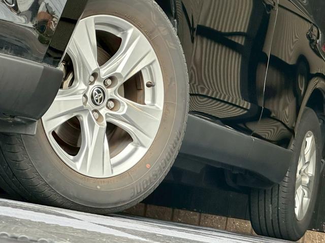 ハリアー Ｓ　純正ディスプレイオーディオ　バックカメラ　レーダークルーズコントロール　ＥＴＣ　オートハイビーム　クリアランスソナー　スマートキー　Ｂｌｕｅｔｏｏｔｈオーディオ　衝突軽減ブレーキ　ＬＥＤヘッド（17枚目）