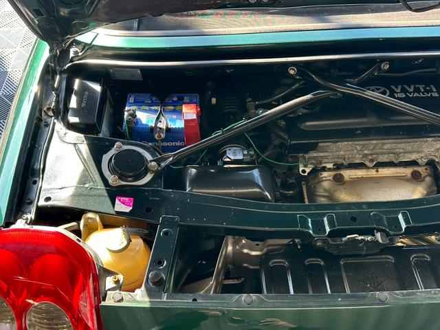 ＭＲ－Ｓ Ｖエディション　純正フルエアロ　後期型　６速ＭＴ車両　社外マフラー　ＥＴＣ　本革シート　ロールバー　助手席エアバック　フォグライト　アルミペダル　純正アルミホイール　スペアタイヤ　スペアタイヤカバー（50枚目）