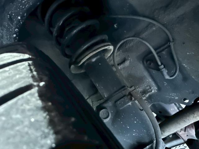 ＭＲ－Ｓ Ｖエディション　純正フルエアロ　リアウィング　黒色ソフトトップ　ＥＴＣ　５速ＭＴ車両　カロッチェリア７インチナビ　ワンセグ　ＣＤ再生　アルミペダル　スペアタイヤ　スペアタイヤカバー　助手席エアバック　エアコン（32枚目）