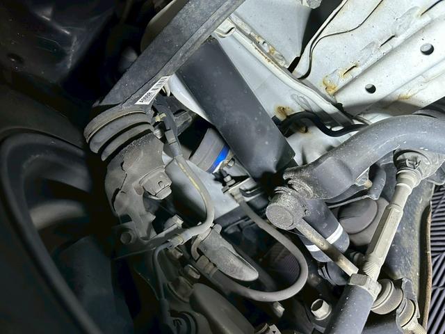 ハイエースワゴン ＧＬ　後席モニター　ツインモニター　カーゴマット　バトルシップ１７インチアルミ　ＡＣ１００Ｖ　コンソールＢＯＸ　ゴーストフィルム　電動スライドドア　バックカメラ　ＫＥＮＷＯＯＤ７インチナビ　フルセグ（31枚目）