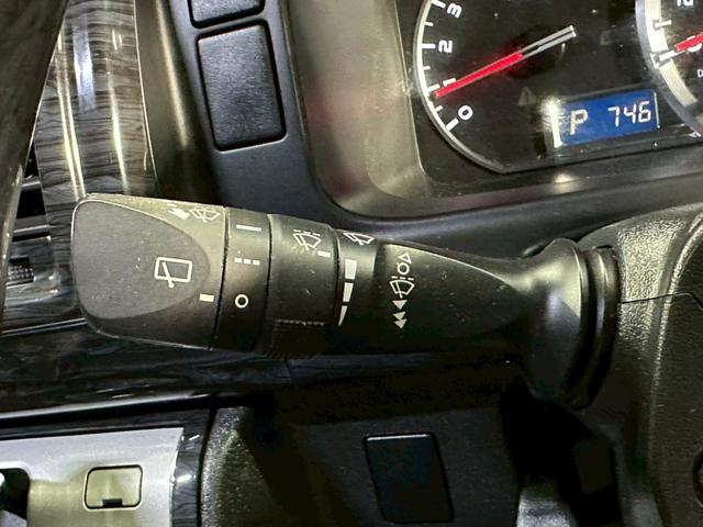 ハイエースワゴン ＧＬ　後席モニター　ツインモニター　カーゴマット　バトルシップ１７インチアルミ　ＡＣ１００Ｖ　コンソールＢＯＸ　ゴーストフィルム　電動スライドドア　バックカメラ　ＫＥＮＷＯＯＤ７インチナビ　フルセグ（52枚目）