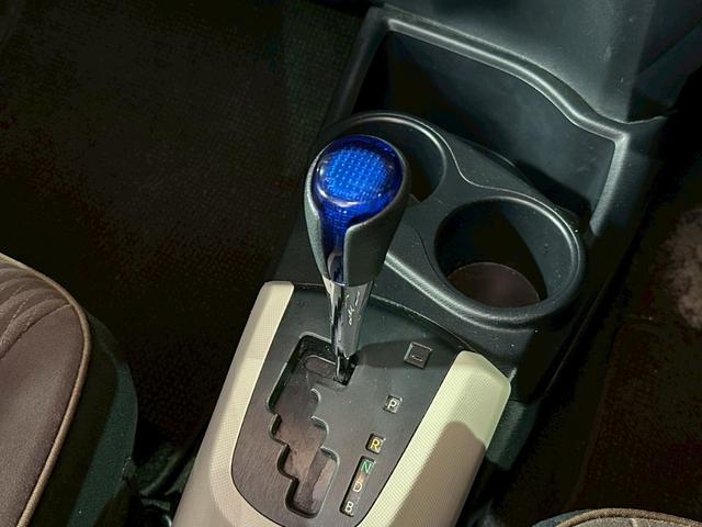 アクア Ｇ　ストラーダＨＤＤナビゲーション　フルセグ　ＣＤ／ＤＶＤ再生　スマートキー　ドライブレコーダー　社外１５インチアルミホイール　電動格納ミラー　オートエアコン　パワーウィンドウ　パワーステアリング（34枚目）