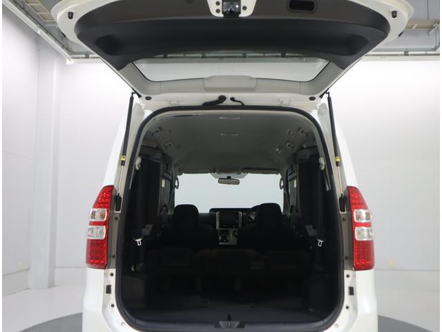 ノア Ｘ　スペシャルエディション　目玉車　車検整備渡し　ＢＴナビ　７インチワイドナビ（ラジオ・ＴＶ・ＣＤ・ＤＶＤ・Ｂｌｕｅｔｏｏｔｈ・ＭＳＶ・ＳＤ）　ＥＴＣ　バックカメラ　ＨＩＤオートヘッドライト　後席両側電動スライドドア　フロアマット　ドアバイザー　認定中古車（42枚目）
