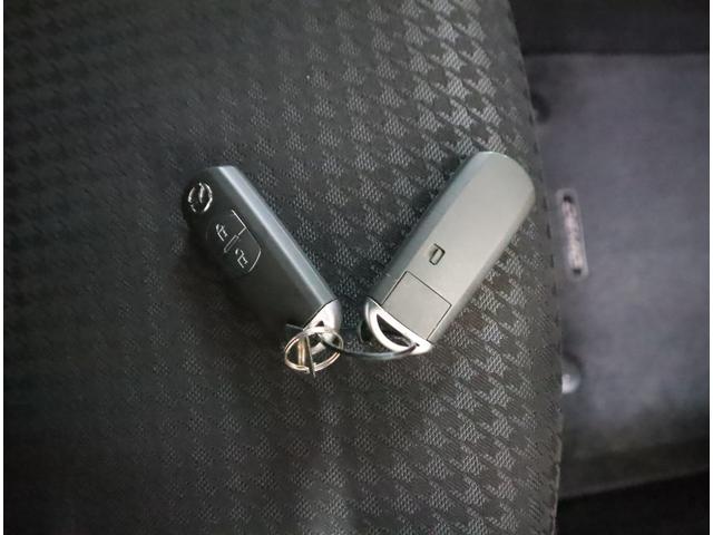 デミオ 13S 純正OPナビ・ETC・全方位カメラ・フロアマット 純正OPナビ(ラジオ・TV・CD・DVD・Bluetooth・USB・AUX) ETC 全方位カメラ 前後ブレーキサポート ハイビームアシスト付LEDオートヘッドライト フロアマット ドアバイザー(10枚目)