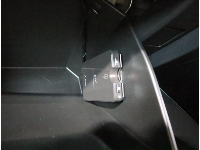 デミオ 13S 純正OPナビ・ETC・全方位カメラ・フロアマット 純正OPナビ(ラジオ・TV・CD・DVD・Bluetooth・USB・AUX) ETC 全方位カメラ 前後ブレーキサポート ハイビームアシスト付LEDオートヘッドライト フロアマット ドアバイザー(14枚目)
