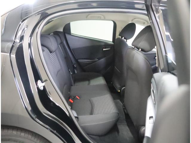 デミオ 13S 純正OPナビ・ETC・全方位カメラ・フロアマット 純正OPナビ(ラジオ・TV・CD・DVD・Bluetooth・USB・AUX) ETC 全方位カメラ 前後ブレーキサポート ハイビームアシスト付LEDオートヘッドライト フロアマット ドアバイザー(52枚目)