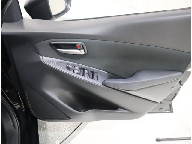 デミオ 13S 純正OPナビ・ETC・全方位カメラ・フロアマット 純正OPナビ(ラジオ・TV・CD・DVD・Bluetooth・USB・AUX) ETC 全方位カメラ 前後ブレーキサポート ハイビームアシスト付LEDオートヘッドライト フロアマット ドアバイザー(55枚目)