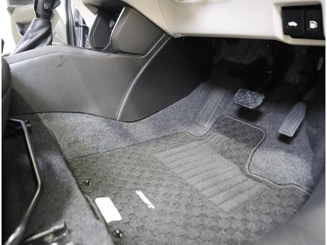 スイフト XG ディスプレイオーディオ・前後ブレーキサポート・マット 純正ディスプレイオーディオ(ラジオ・Bluetooth・USB) 前後ブレーキサポート 追従機能付クルーズコントロール 車線逸脱抑制機能 ハイビームアシスト付LEDオートヘッドライト フロアマット(14枚目)