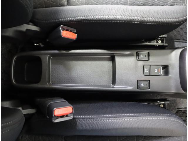 スイフト HYBRID MZ 純正OPナビ・全方位カメラ・フロアマット 純正オプションメモリーナビ(ラジオ・TV・CD・DVD・Bluetooth・USB) 全方位カメラ 前後ブレーキサポート 追従式クルーズコントロール ハイビームアシスト付LEDオートヘッドライト(70枚目)