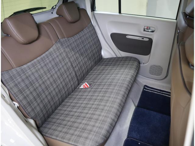 アルトラパンLC LC X 5型 前後ブレーキサポート・ハイビームアシスト 全方位カメラ 前後ブレーキサポート 前後踏み間違い防止装置 ハイビームアシスト付LEDオートヘッドライト 車線逸脱警報機能 先行車発進通知機能 キーレスプッシュスタート アイドリングストップ マット(16枚目)