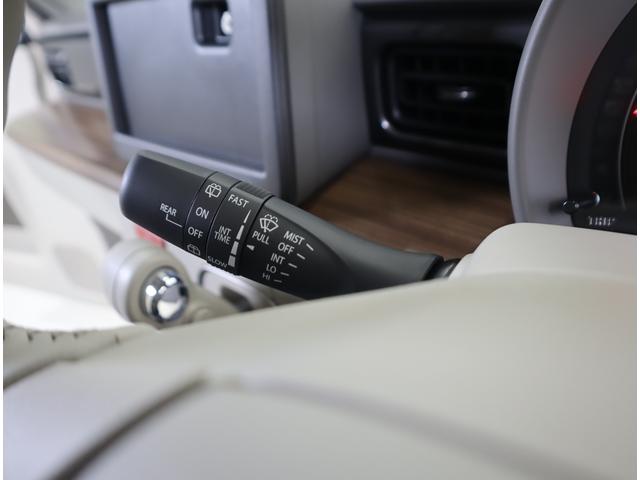 アルトラパンLC LC X 5型 前後ブレーキサポート・ハイビームアシスト 全方位カメラ 前後ブレーキサポート 前後踏み間違い防止装置 ハイビームアシスト付LEDオートヘッドライト 車線逸脱警報機能 先行車発進通知機能 キーレスプッシュスタート アイドリングストップ マット(61枚目)