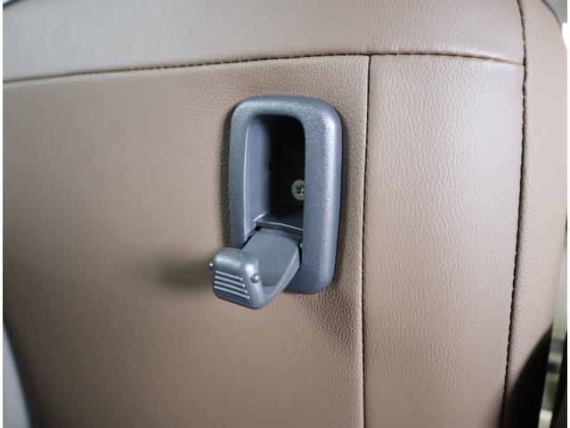 アルトラパンLC LC X 5型 前後ブレーキサポート・ハイビームアシスト 全方位カメラ 前後ブレーキサポート 前後踏み間違い防止装置 ハイビームアシスト付LEDオートヘッドライト 車線逸脱警報機能 先行車発進通知機能 キーレスプッシュスタート アイドリングストップ マット(74枚目)