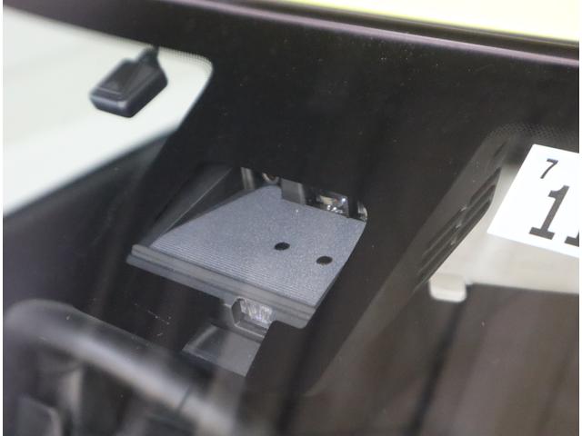 スイフトスポーツ スポーツ 3型 車検整備渡し ETC・前後ブレーキサポート ETC 前後ブレーキサポート 追従機能付クルーズコントロール 車線逸脱抑制機能 ハイビームアシスト付LEDオートヘッドライト 先行車発進お知らせ機能 パドルシフト フロアマット シートヒーター ESP(12枚目)