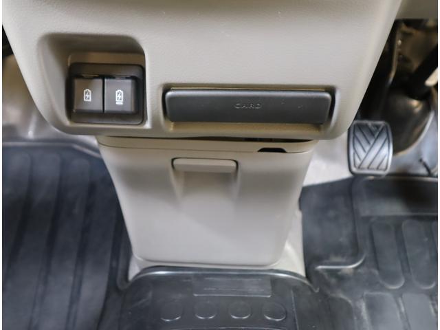 エブリイ ＰＣ　６型　前後ブレーキサポート・ＬＥＤヘッドライト・マット　前後ブレーキサポート　前後踏み間違い防止装置　車線逸脱警報機能　ハイビームアシスト付ＬＥＤオートヘッドライト　先行車発進お知らせ機能　ラバーフロアマット　後席両側スライドドア　運転席シートヒーター（74枚目）