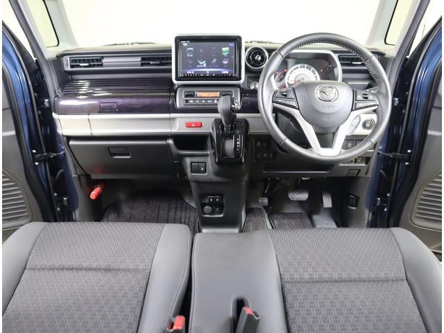 シート位置が高く広くて使いやすい室内空間です。ガラスが大きいので開放感があり、視界が良いので運転しやすいです♪