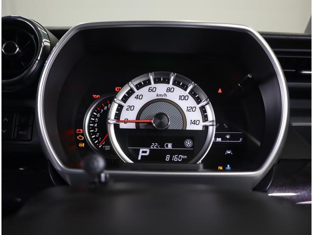 平均燃費・航続可能距離なども表示可能な多機能メーターです。